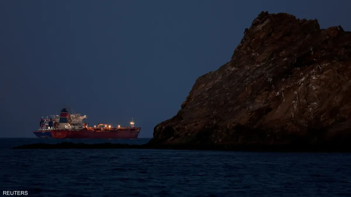 الجيش الأمريكي يفرض حصاراً بحرياً شاملاً على إيران