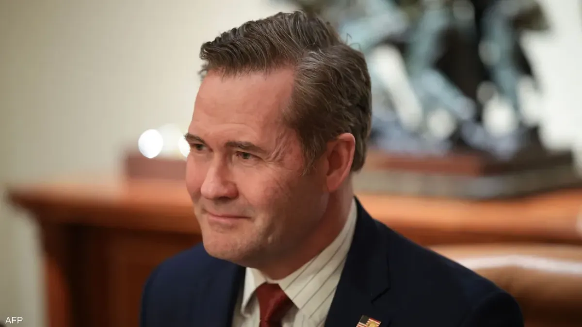 السفير الأمريكي: ترامب جرّد إيران من ورقة ضغط استراتيجية في مضيق هرمز