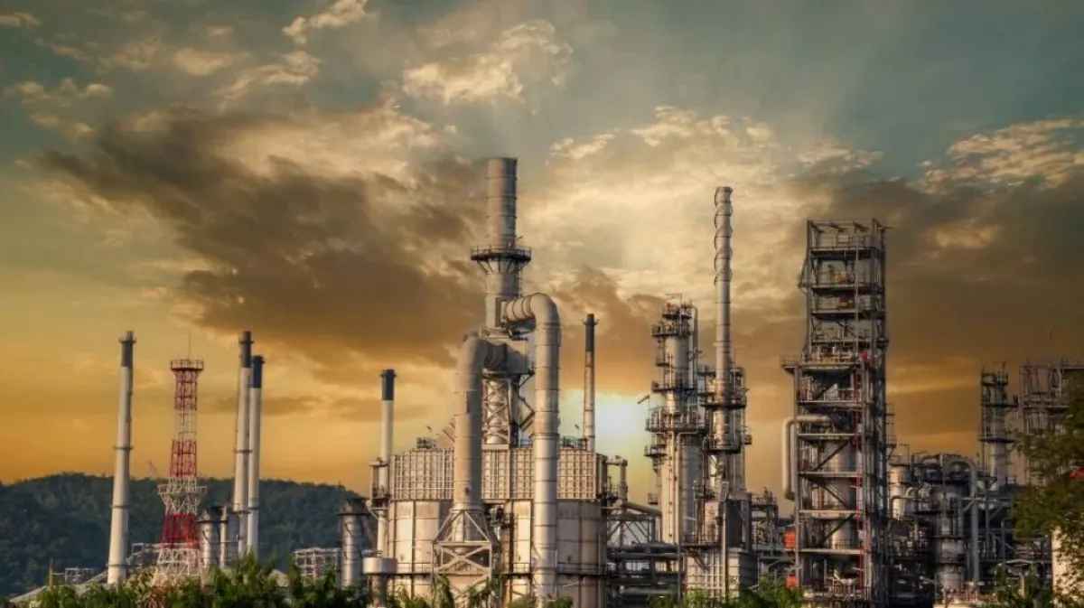 سوريا تبدأ تصدير أول شحنة نفط عراقي عبر ميناء بانياس كبديل لمضيق هرمز