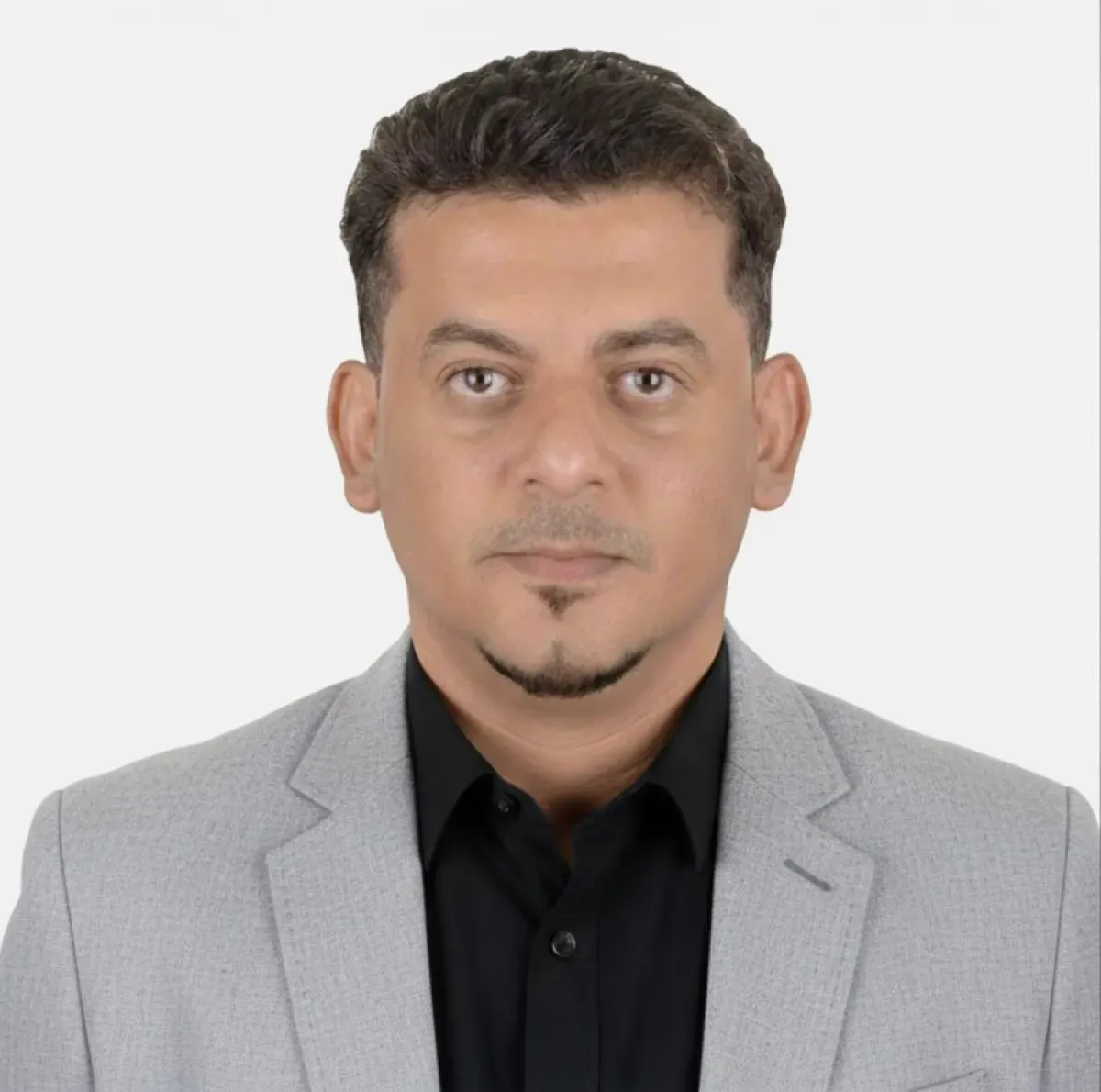 نايف حمود العزي