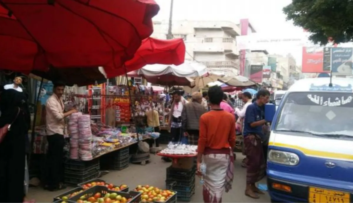 في ظل استمرار ارتفاع الأسعار .. انتقادات لفاعلية الحملات الميدانية في أسواق الغذاء والدواء بتعز