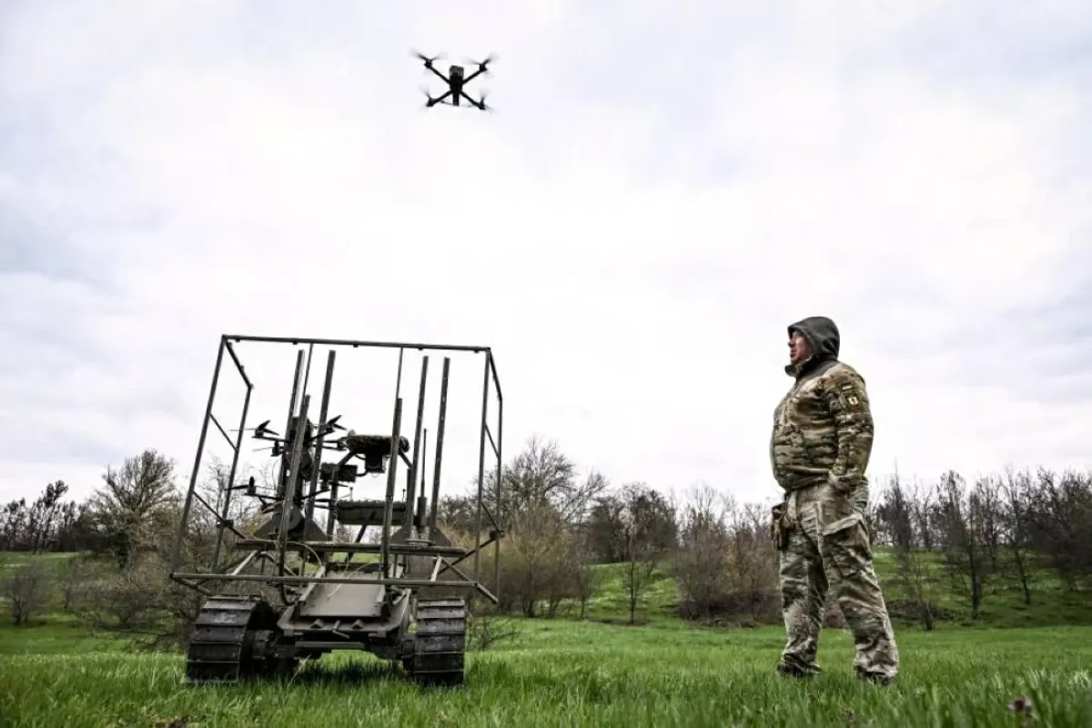 أوكرانيا تعزز دور المسيرات والروبوتات في الحرب: تكنولوجيا تنقذ الأرواح