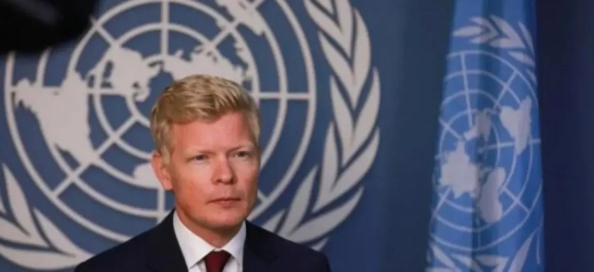 المبعوث الأممي يختتم مباحثاته في مسقط ويؤكد أهمية الدعم الإقليمي لمسار السلام في اليمن