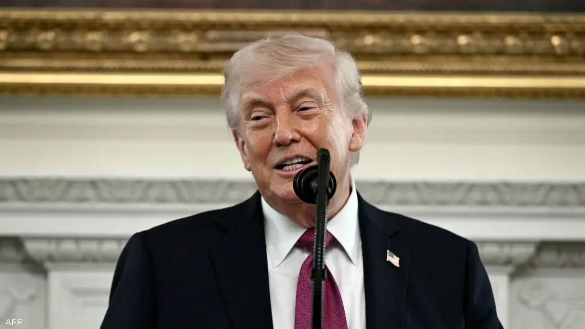 ترامب يأمر الجيش الأمريكي بتدمير قوارب إيرانية في مضيق هرمز