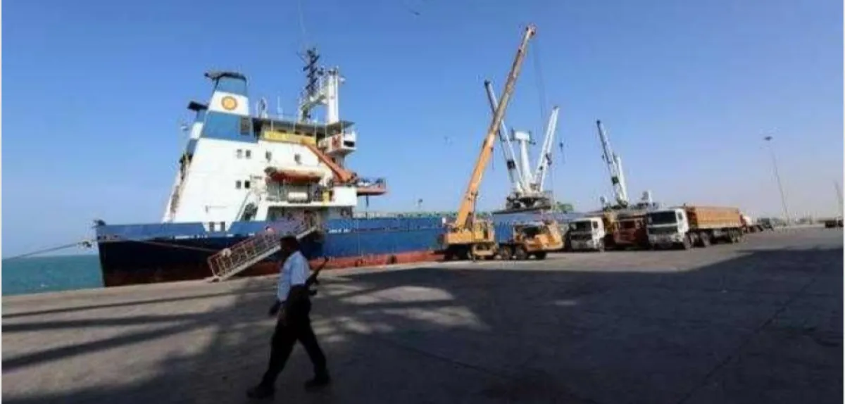 الكشف عن وصول سفن إلى موانئ الحديدة دون تفتيش أممي