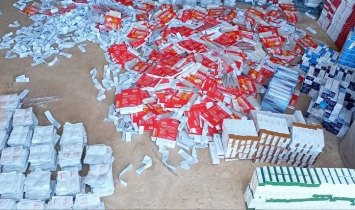 إحباط تهريب أجهزة اتصالات وأدوية في المكلا والوديعة