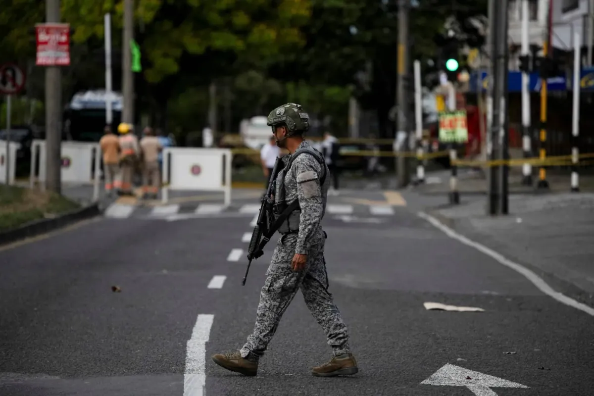 مقتل سبعة أشخاص بتفجير عبوة ناسفة في كولومبيا