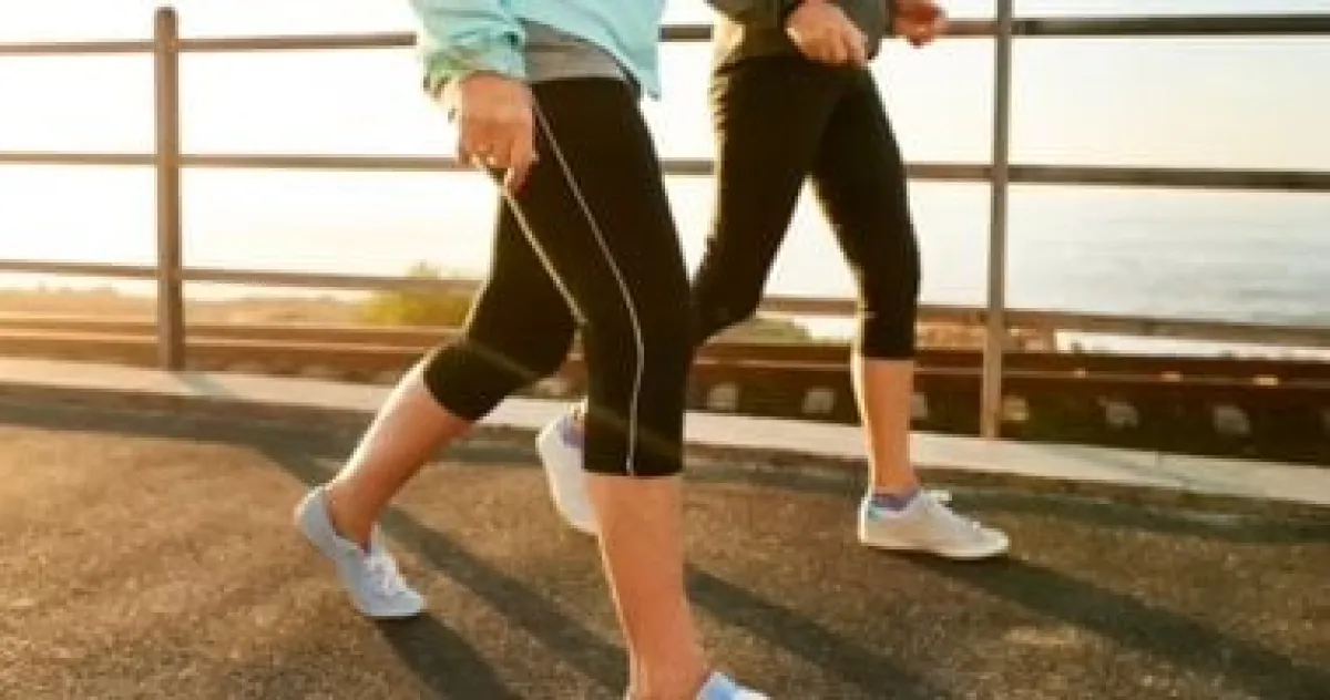 سرعة المشي: دليلك الصحي حسب عمرك