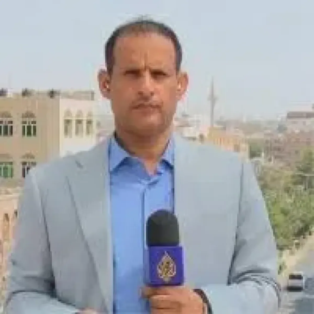 مليشيا الحوثي تعتدي على نبيل اليوسفي مراسل قناة الجزيرة بصنعاء