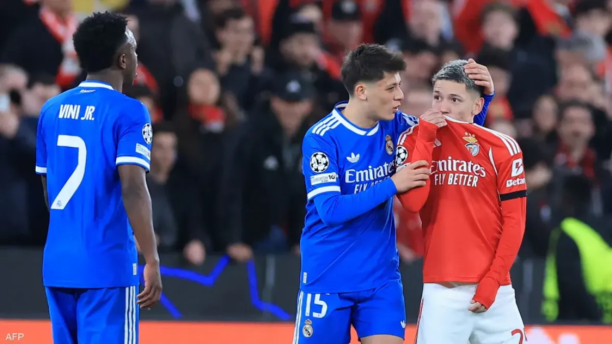 فيفا يشدد عقوباته: الطرد للاعبين الذين يغطون أفواههم في كأس العالم