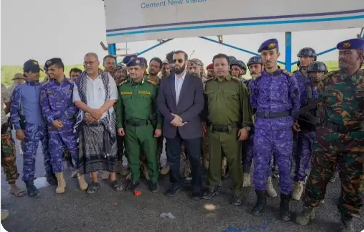 محافظ أبين يؤكد إزالة نقاط الجبايات وتعزيز الأمن في الطريق الدولي