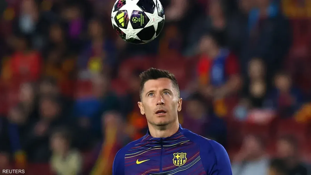 وكيل ليفاندوفسكي يجول أوروبا.. هل يبتعد عن إيطاليا؟