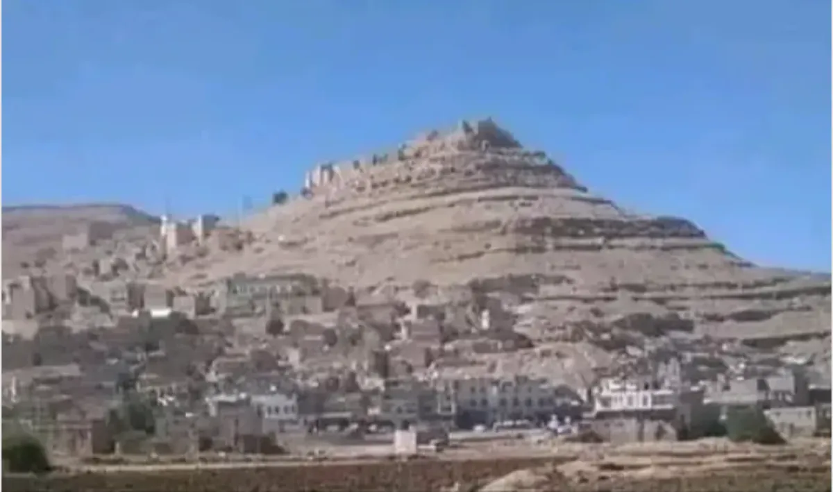 مقتل شيخ قبلي ونجله بكمين مسلح في عمران