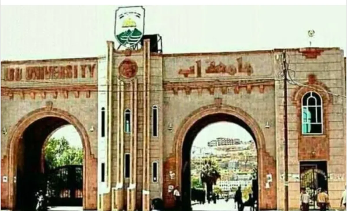 مليشيا الحوثي تفرض واجبات منزلية على أكاديميي جامعات إب ضمن دورات طائفية