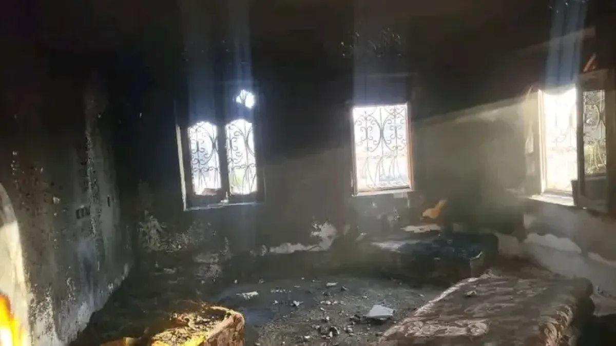 مليشيا الحوثي تحرق منزل شيخ يمني في صنعاء