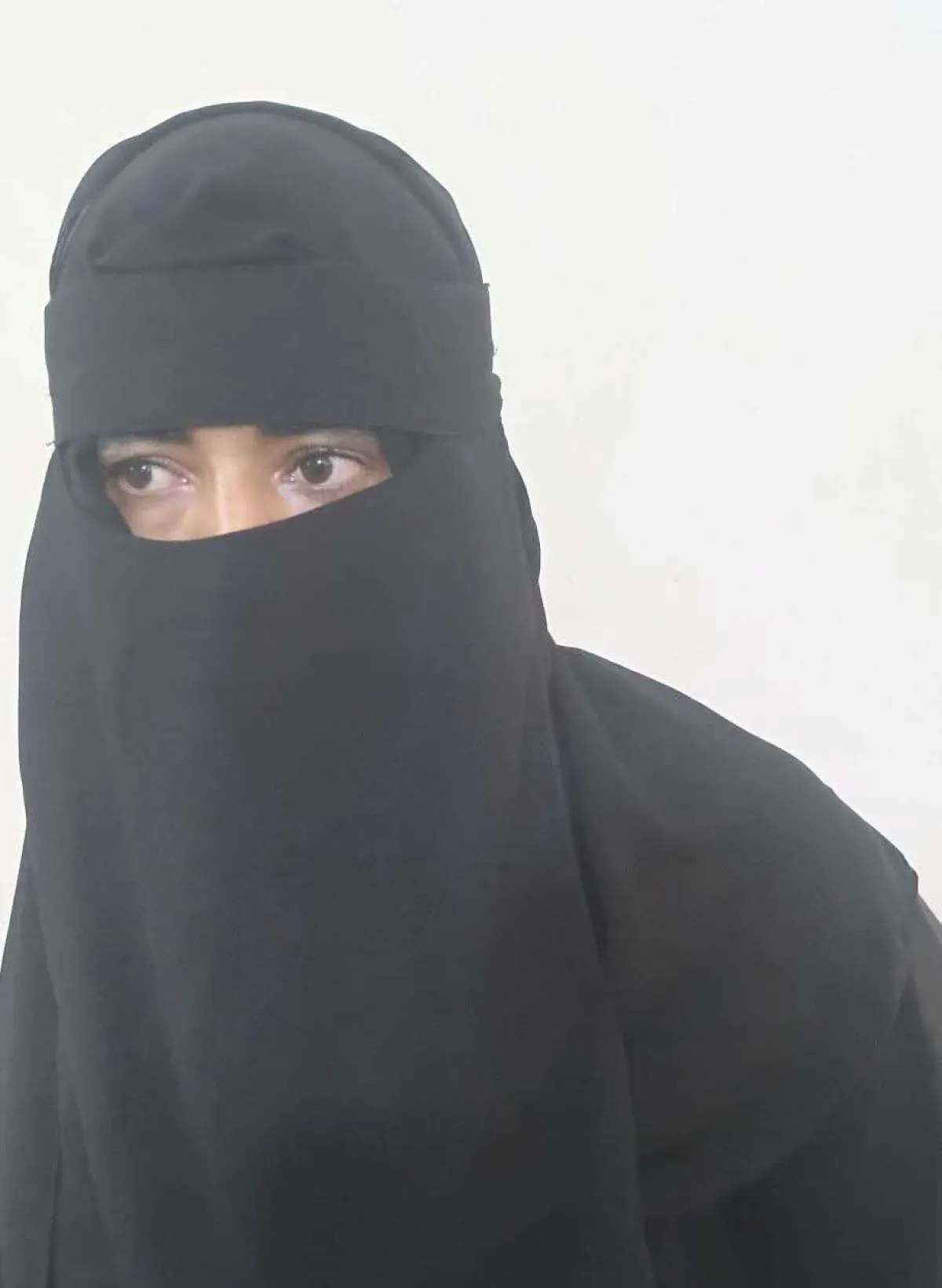 تعز: ضبط متسلل بملابس نسائية قادماً من الحوبان