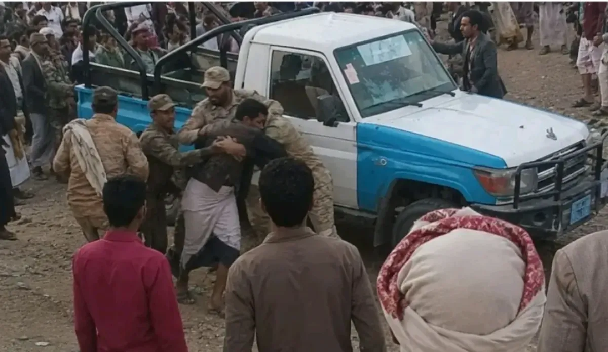 الحوثيون يقتحمون حفل زفاف ويختطفون ثلاثة من وجهاء كعيدنة في حجة