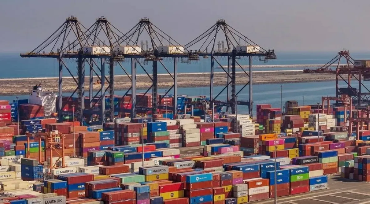 سلطنة عُمان: الإيرادات العامة ترتفع 13% في الربع الأول 2026