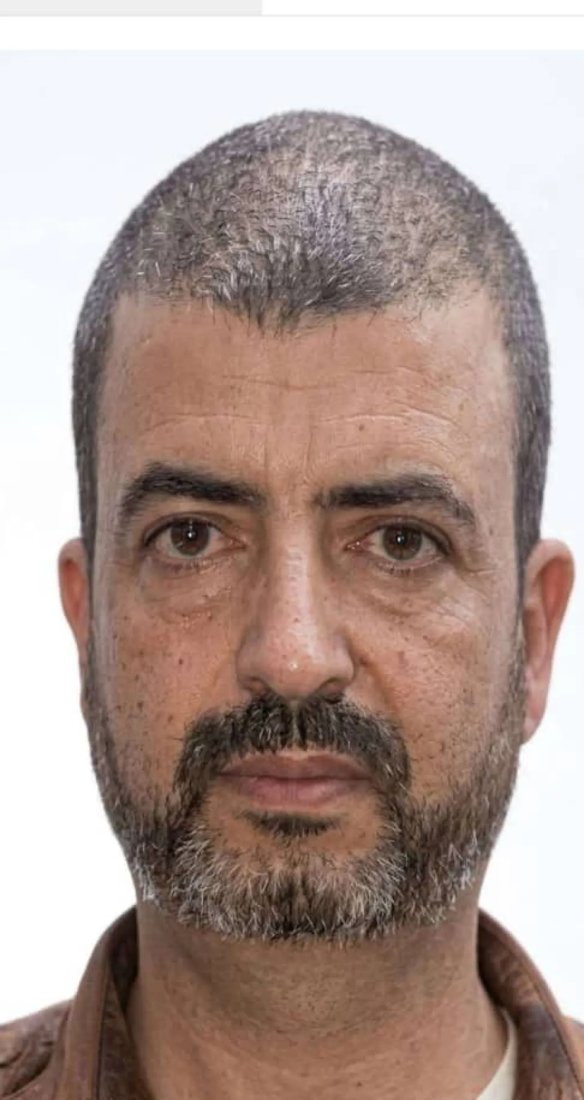 مداهمة منزل مغتصب أطفال بالضالع وإيقاف مسؤول أمني بعدن