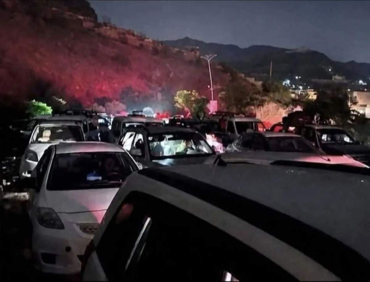 الحوثيون يحاصرون فرحة العيد في تعز.. مطالبات غاضبة بفتح طريق الحوبان على مدار الساعة وإنهاء معاناة المدنيين