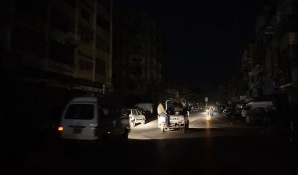 انقطاعات قياسية للكهرباء تحرم عدن فرحة العيد