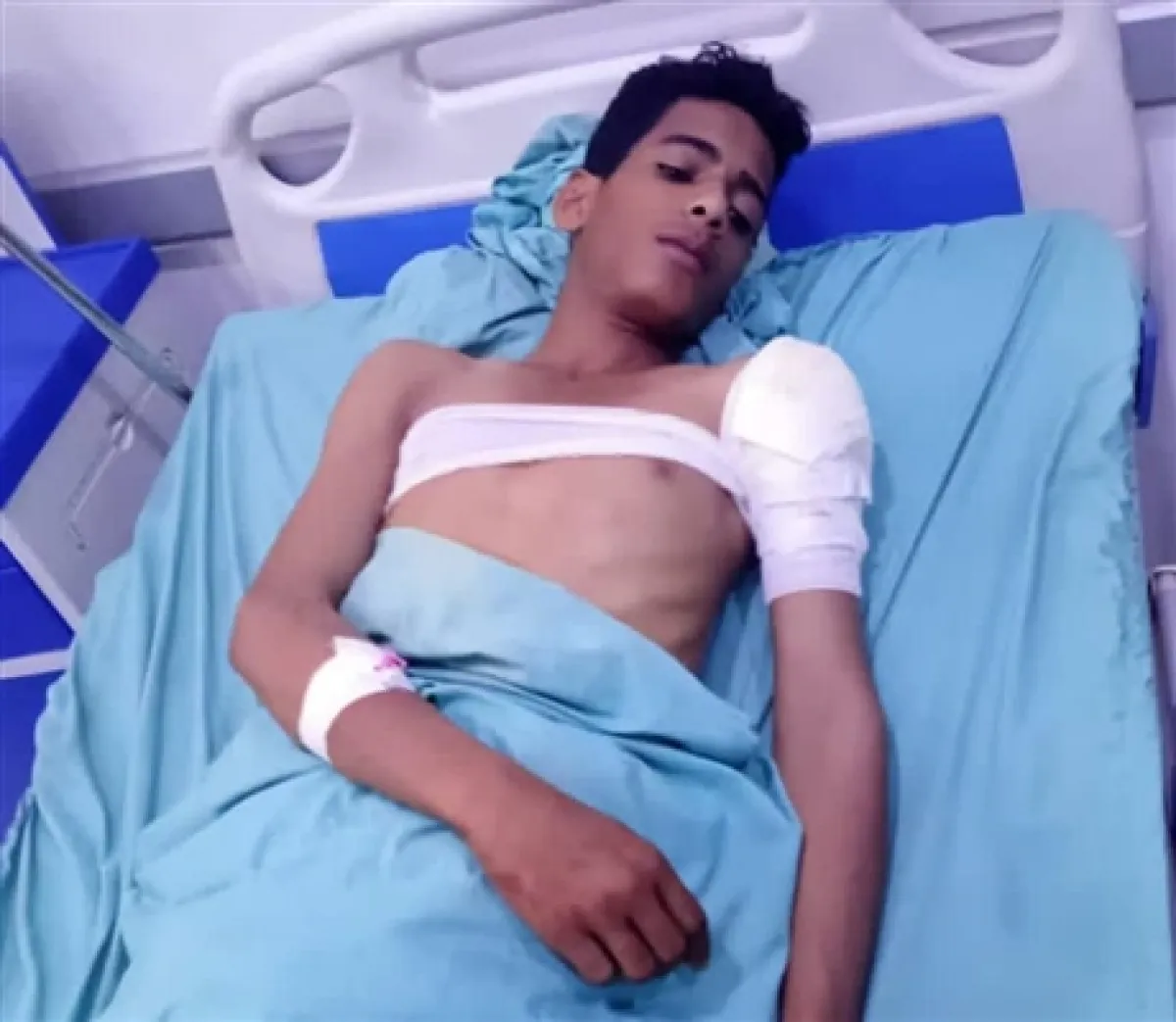 قذائف الحوثيين تحصد المدنيين في لحج.. إصابة فتى ونزوح متواصل للأهالي هرباً من الإرهاب