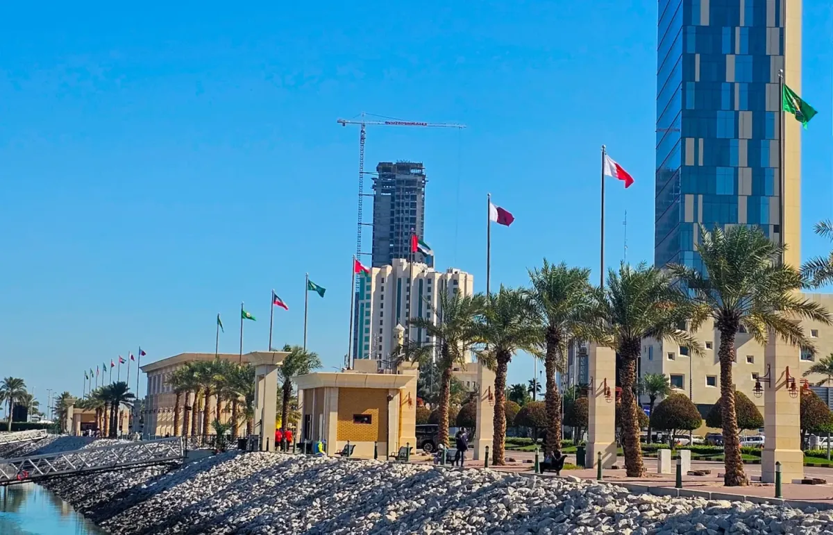 إدانات عربية وخليجية واسعة للهجمات الإيرانية على الكويت والبحرين