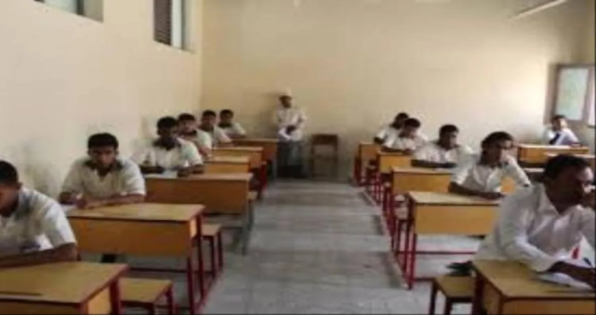 تنطلق الأحد في مناطق الحكومة:  أكثر من 25 ألف طالب وطالبة يؤدون امتحانات الثانوية العامة بتعز