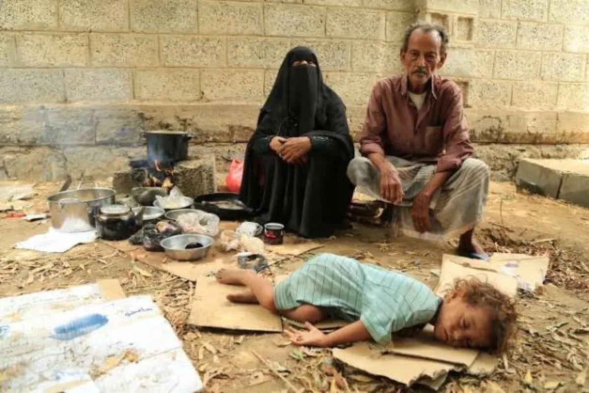 مواطنو الحديدة يؤكدون ..  نحن نختنق  بين لهيب المعاناة وانهيار الخدمات ولهيب الصيف وجبروت المليشيا الحوثية