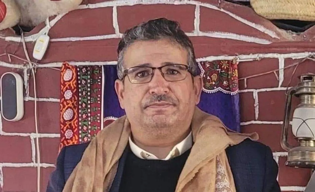 قطران يتهم الحوثيين باتباع سياسات ممنهجة لإفقار المواطنين وإغراقهم بالديون