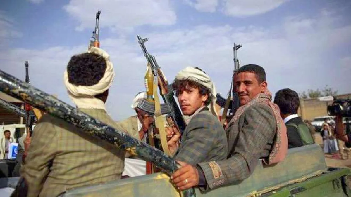 تصاعد الغضب الشعبي ضد مليشيا الحوثي الإرهابية.. اتهامات بالفشل والفساد وتحذيرات من انفجار السخط في مناطق سيطرتها