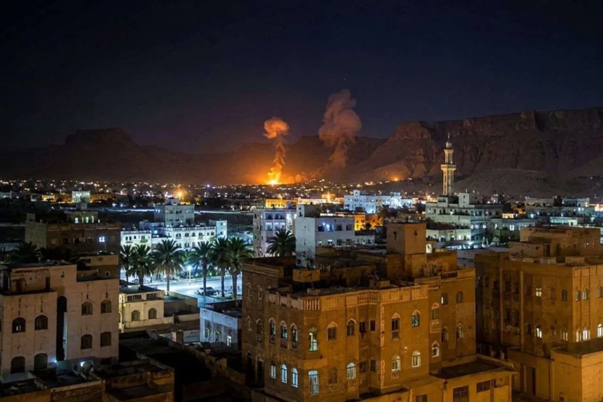 وصول مصابين إلى مستشفى سيئون العام عقب انفجارات غامضة