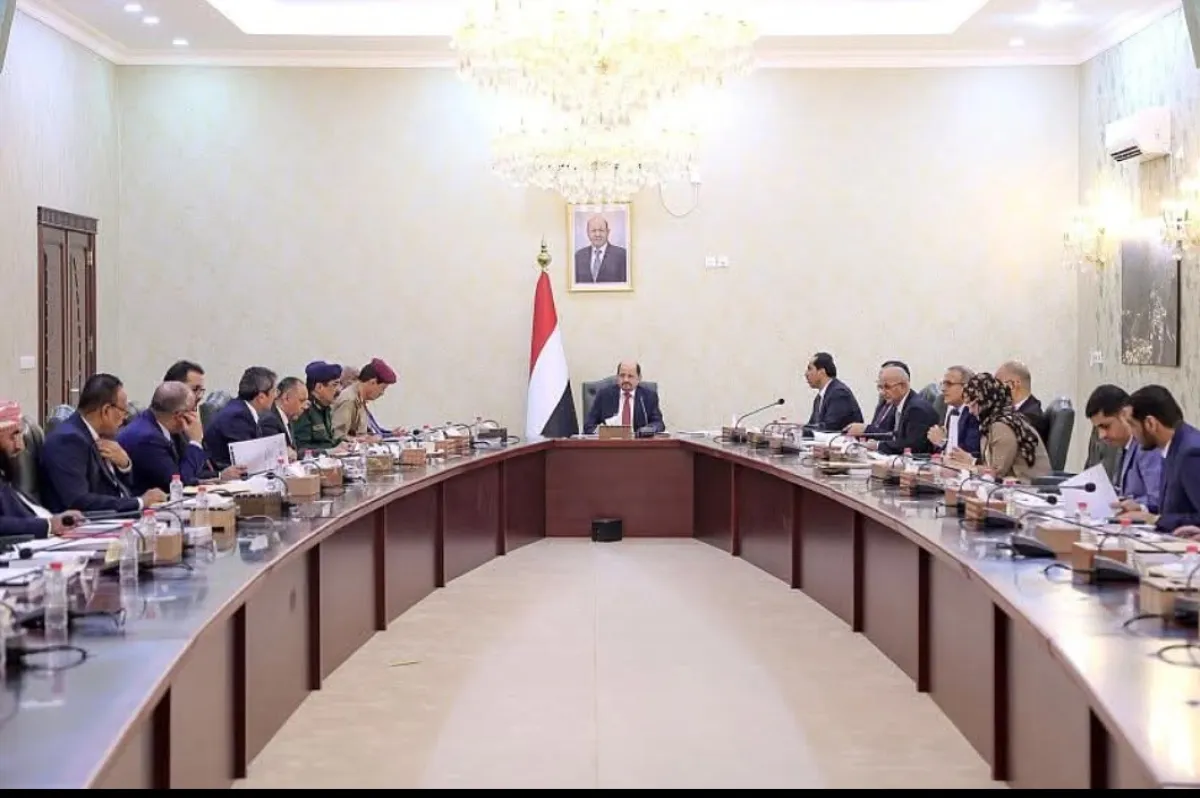 ناشطون: تعميم تنظيم سفر المسؤولين إلى الخارج مجرد "استهلاك إعلامي