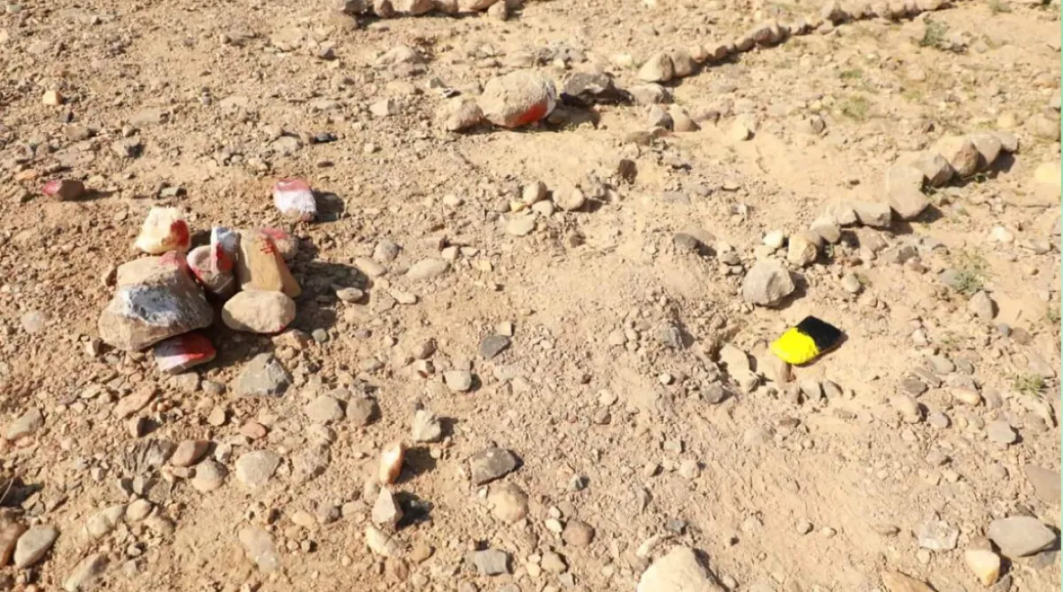 لغم حوثي في نهم يتسبب بإصابة خطيرة لمواطن أثناء رعي الأغنام