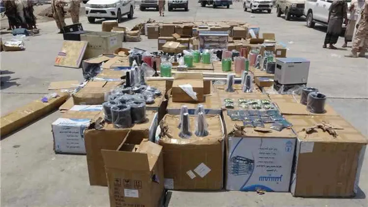 ضبط قارب يحمل معدات لتصنيع مسيرات حوثية في باب المندب