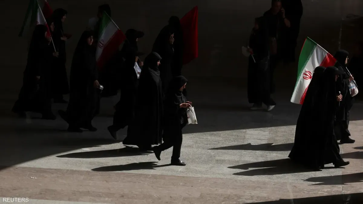 ترامب يمنح إيران مهلة أسبوع لإقامة جنازة خامنئي