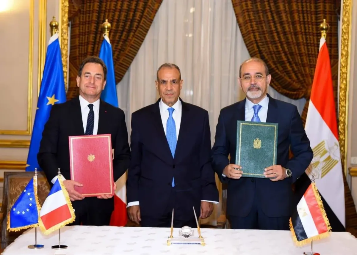 مصر وفرنسا توقعان اتفاق تعاون في مجال الهجرة غير النظامية