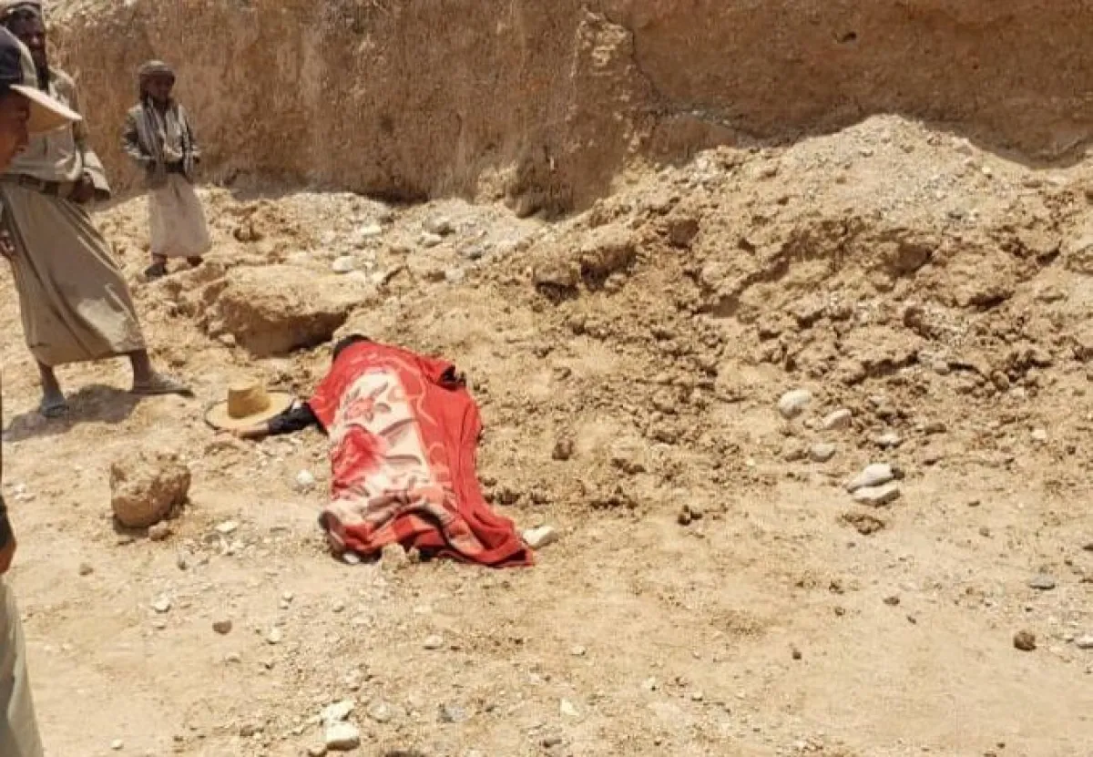 الحوثيون يعتدون على مسنة ويحولون مقبرة تاريخية إلى ساحة بطش في ريمة