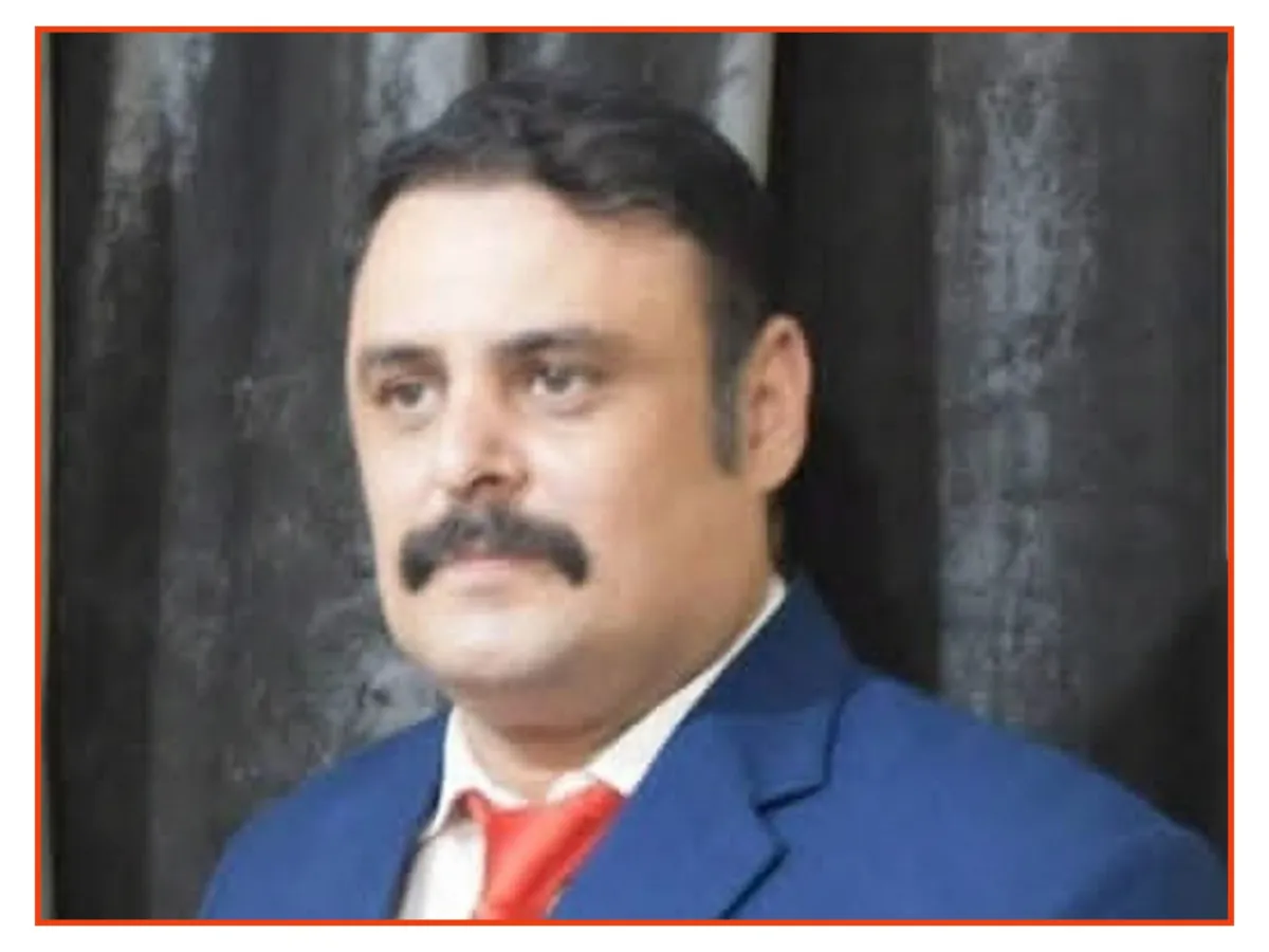 الحوثيون يهينون العدالة.. محامٍ موالٍ للجماعة يكشف عبث القضاء في صنعاء