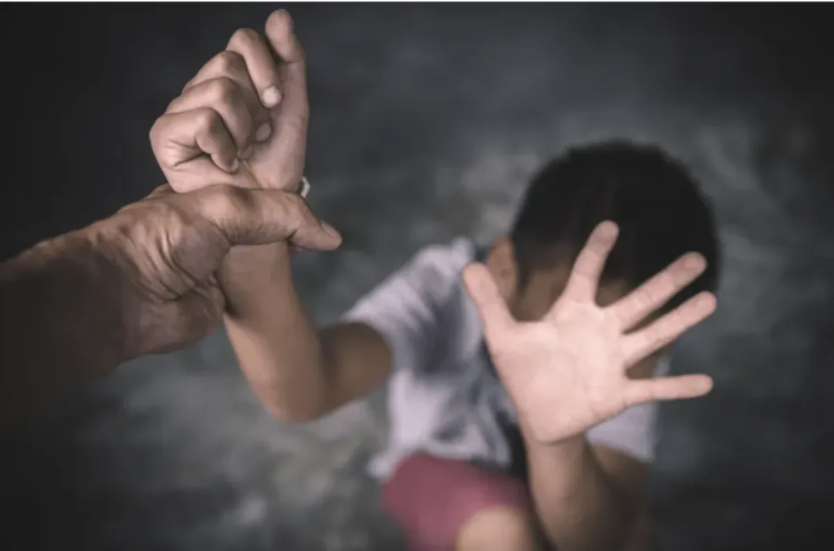 مملكة "الكيف والجنبية" .. حين تتحول صلة الرحم إلى "رابطة دموية" على مائدة المليشيا!