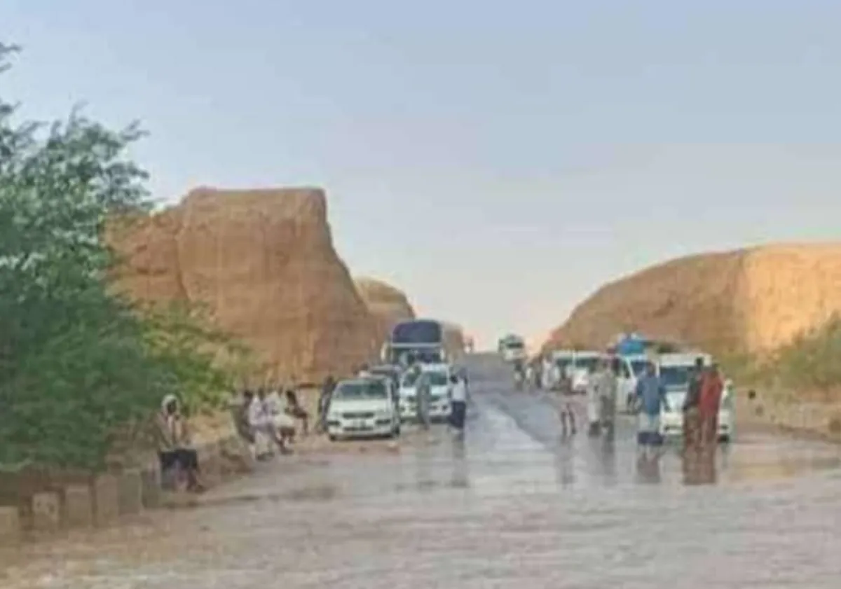 سيول الأمطار تقطع طريق سيئون – ساه – المكلا