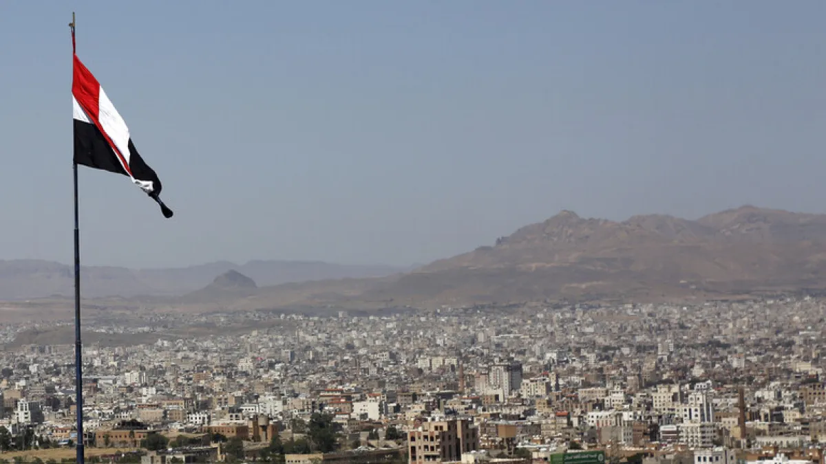انفجار يهز صنعاء وسط تحليق للطيران وسط ترقب السكان
