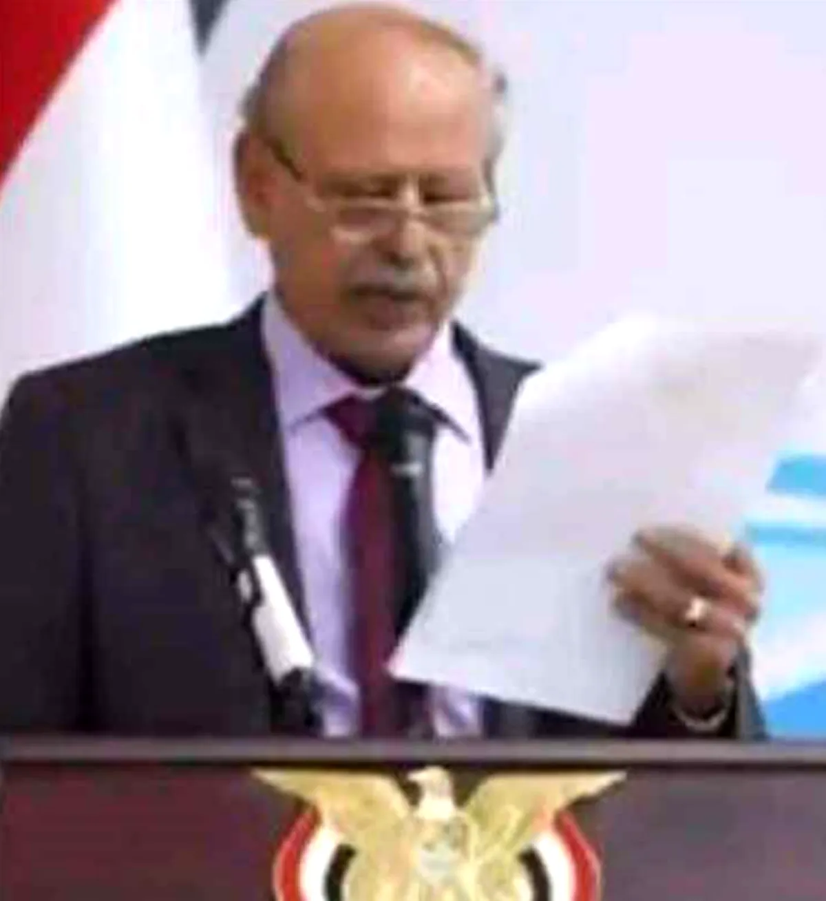 اتهامات لقوات الجبولي بالوقوف وراء الاعتداء .. سياسيون وناشطون يدينون استهداف منزل النائب عبدالله المقطري ويطالبون بتحقيق عاجل