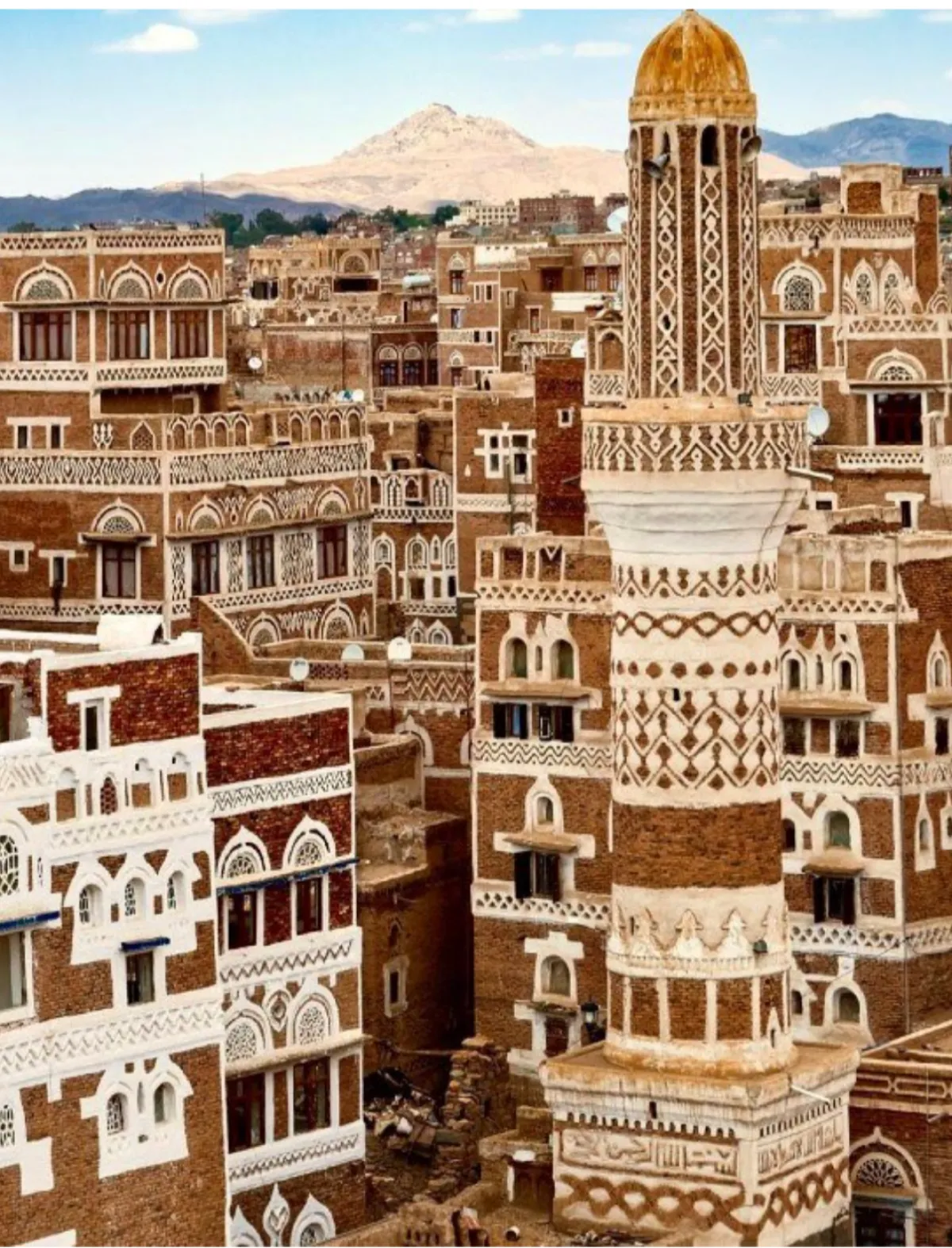 مشاريع حوثية لارتكاب "كارثة تاريخية" بحق صنعاء القديمة