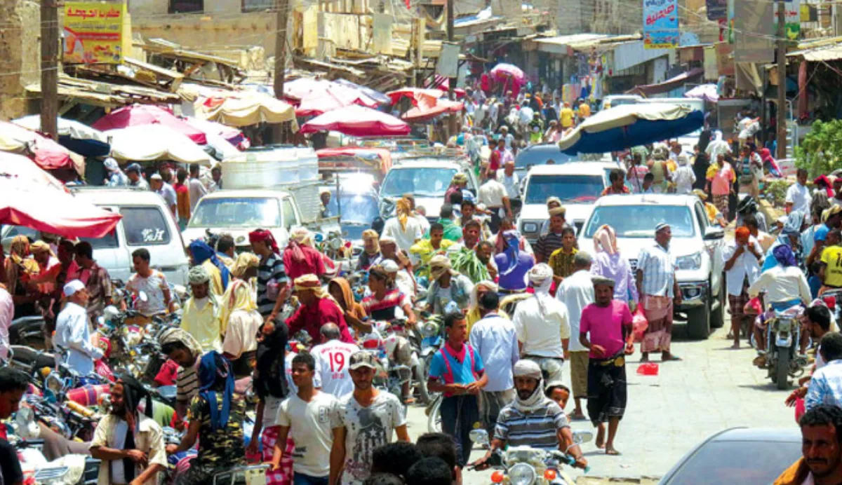 لحج تحت وطأة أزمة خدماتية .. 20 ساعة من الظلام ونقص حاد في الغاز