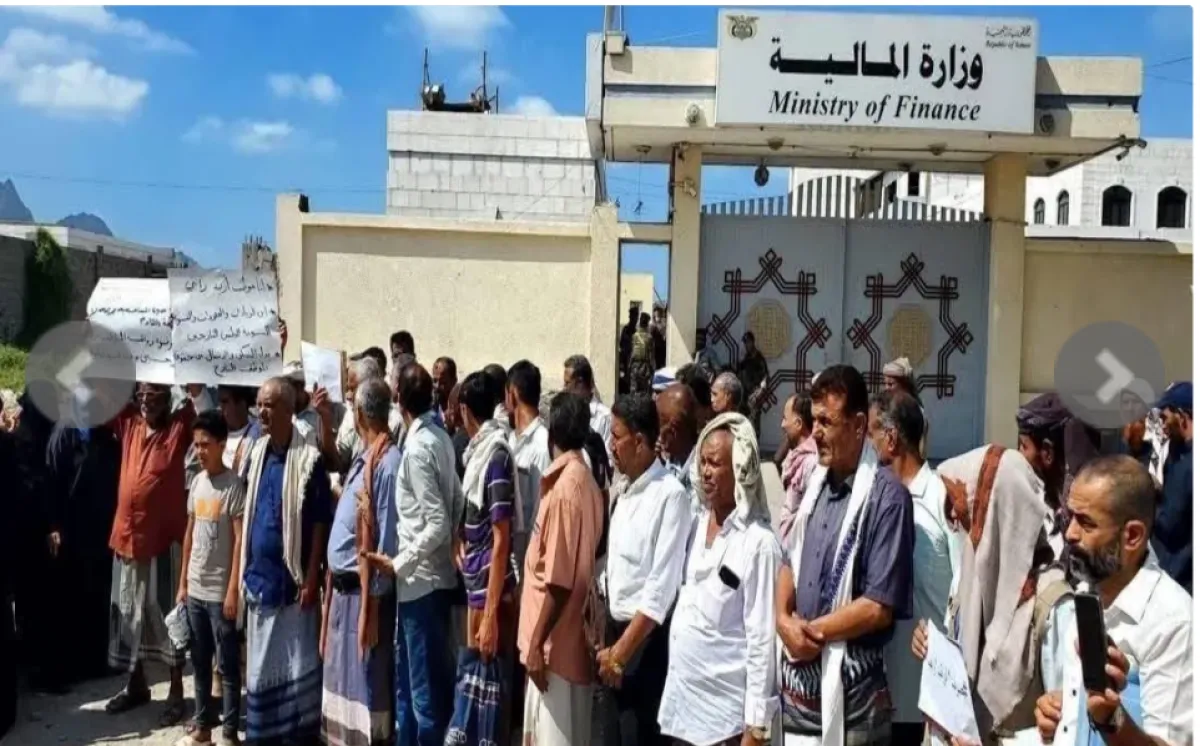 كواليس وزارة المالية.. أين تذهب حقوق الموظفين، ولماذا تتجدد أزمات «النازحين» بلا حلول؟
