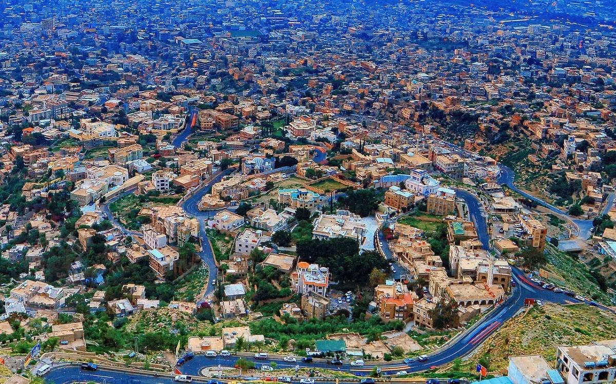 تأخير رواتب موظفي الأوقاف بتعز بسبب فوضى التعيينات