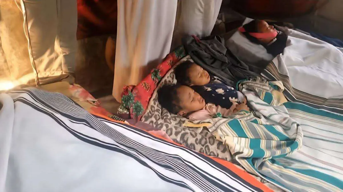 مأساة حجة: أربعة قتلى بانهيار منزل وسط غياب حوثي يفاقم معاناة المدنيين