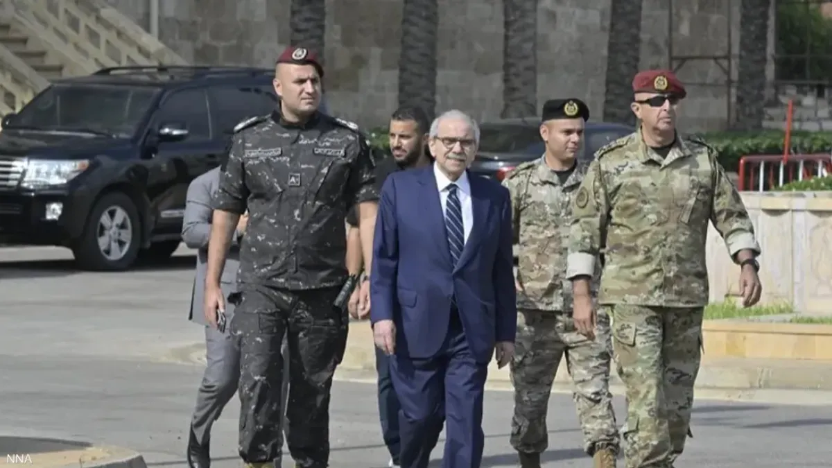 انفجارات في صور جنوب لبنان بالتزامن مع جولة لرئيس الوزراء سلام