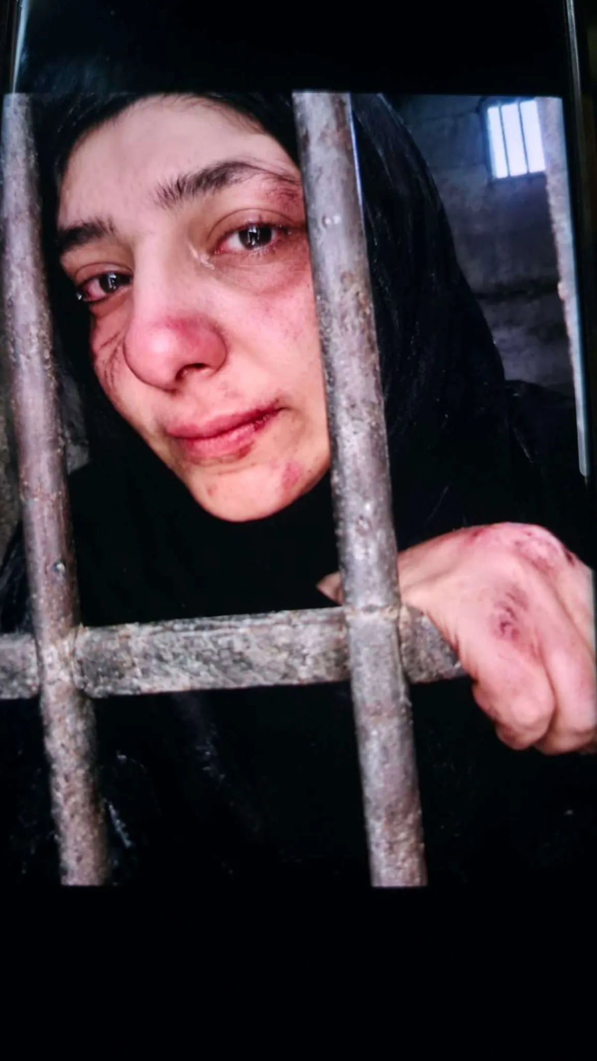 اعتداءات واحتجاز انفرادي للإعلامية سحر الخولاني وسط مطالبات بكشف مصيرها